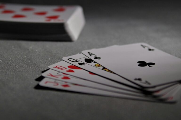 Read more about the article Quick Poker Strategy Tips That Will Help Your Game